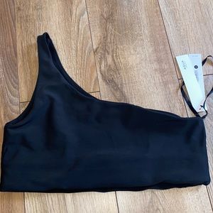 Aqua athletics size medium half shoulder top NWT Bloomingdale’s exclusive NEW!